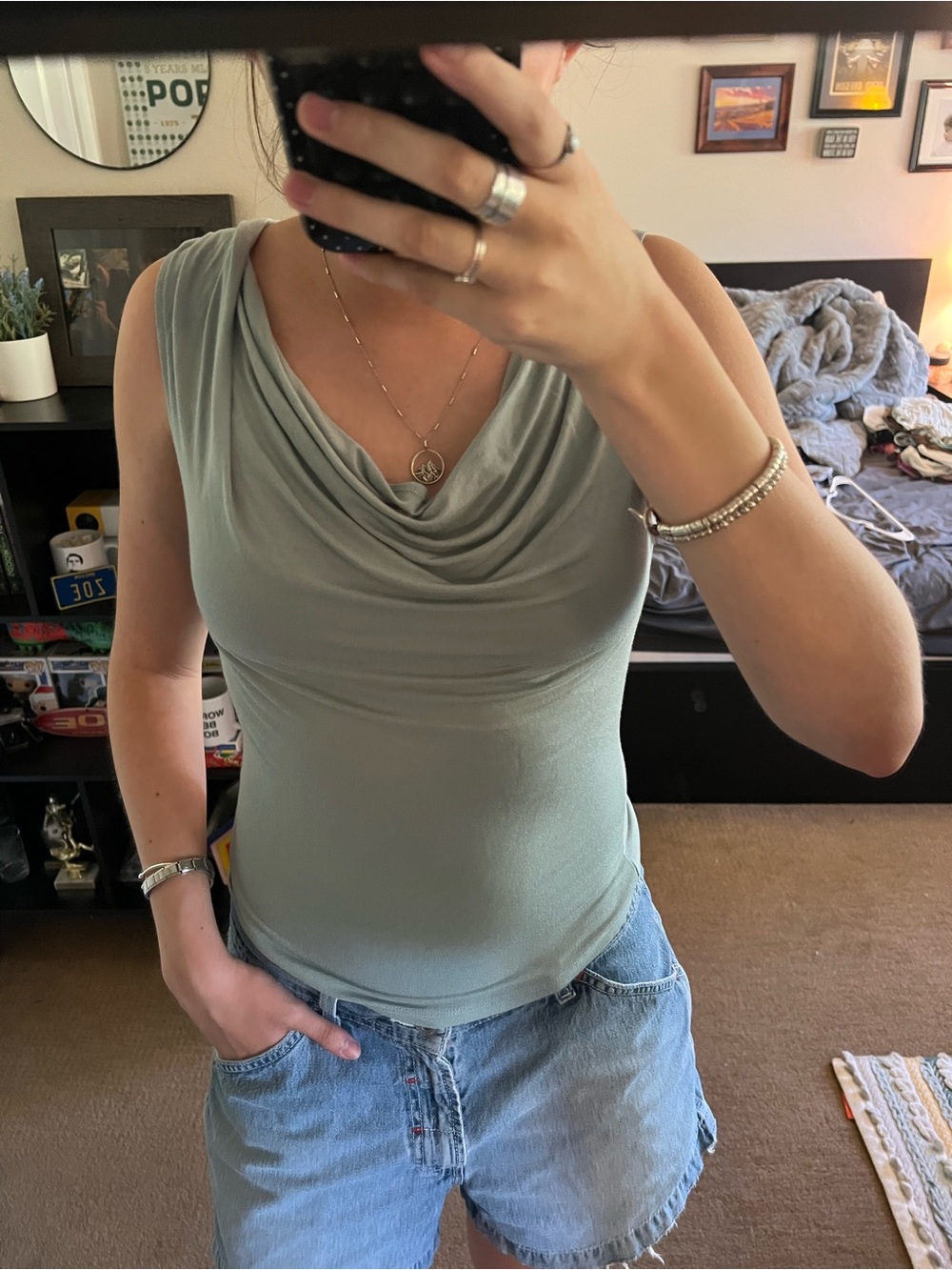 Scoop neck tank